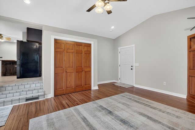 9 E Beech Street, Three Oaks, MI 49128