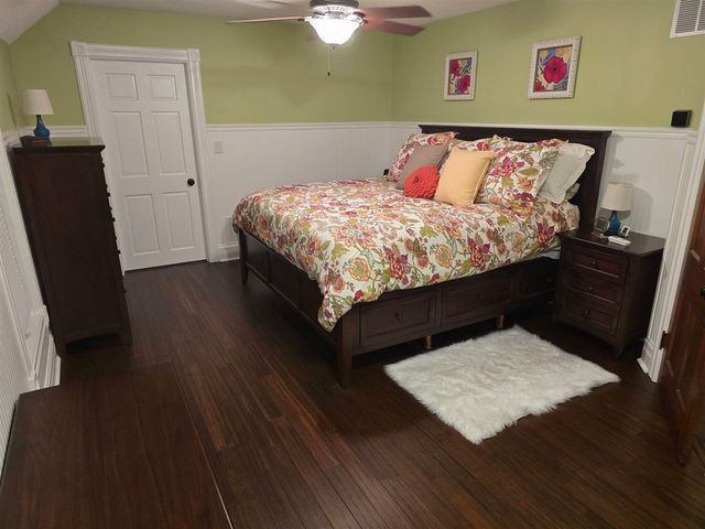 9 E Beech Street, Three Oaks, MI 49128