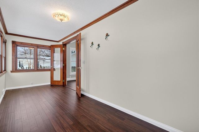 9 E Beech Street, Three Oaks, MI 49128