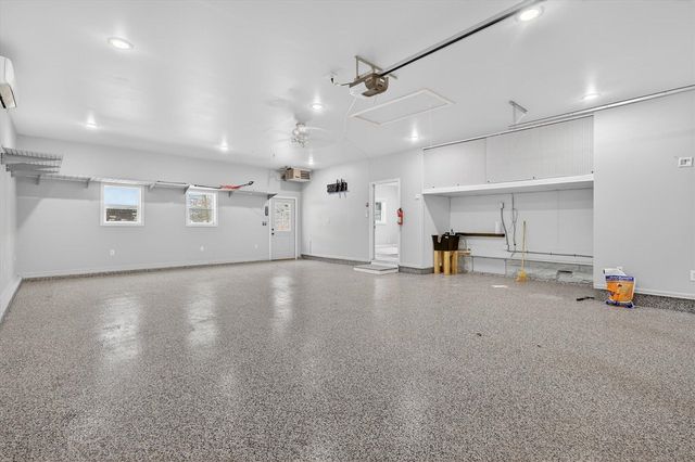 9 E Beech Street, Three Oaks, MI 49128