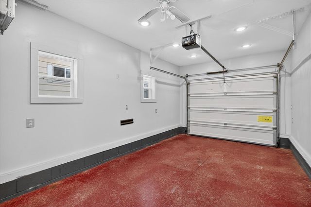 9 E Beech Street, Three Oaks, MI 49128