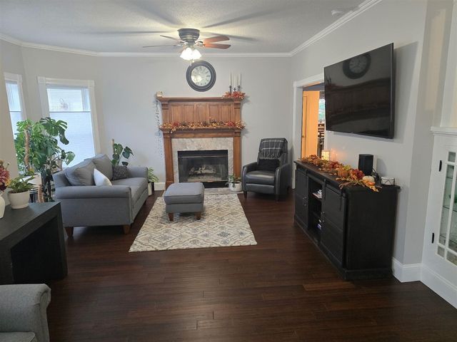 9 E Beech Street, Three Oaks, MI 49128