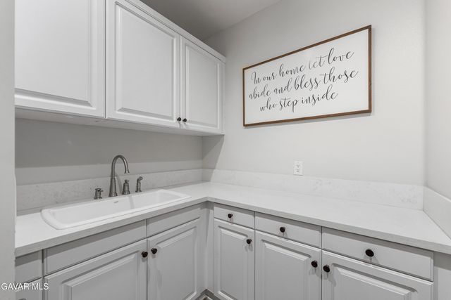 3035 W Avenue M5, Lancaster, CA 93536