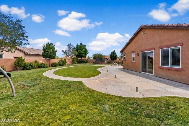 3035 W Avenue M5, Lancaster, CA 93536