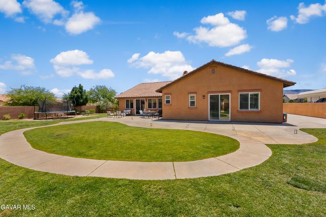 3035 W Avenue M5, Lancaster, CA 93536
