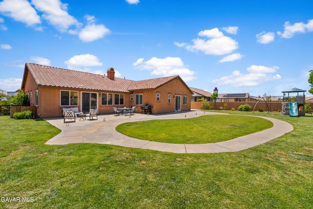 3035 W Avenue M5, Lancaster, CA 93536