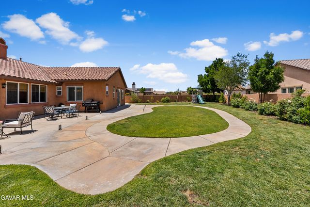 3035 W Avenue M5, Lancaster, CA 93536