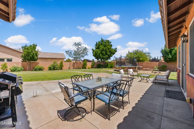 3035 W Avenue M5, Lancaster, CA 93536
