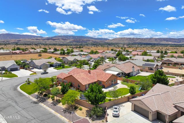3035 W Avenue M5, Lancaster, CA 93536