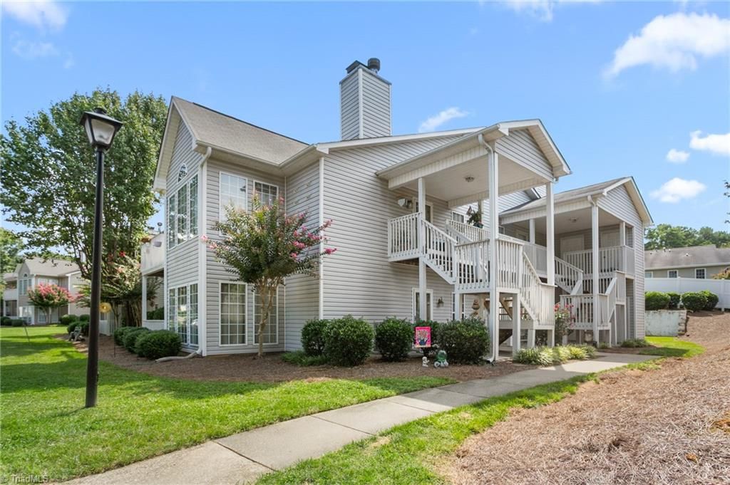 7428 Riverview Knoll Court, Clemmons, NC 27012