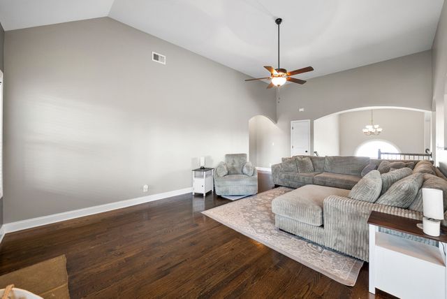 316 Piedmont Pl, Clarksville, TN 37043