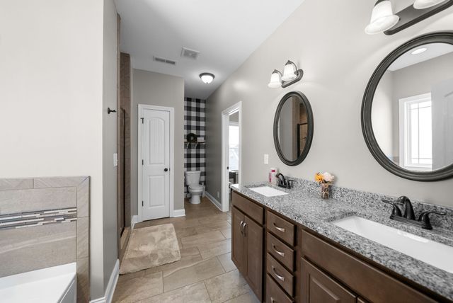 316 Piedmont Pl, Clarksville, TN 37043