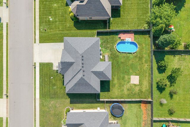 316 Piedmont Pl, Clarksville, TN 37043