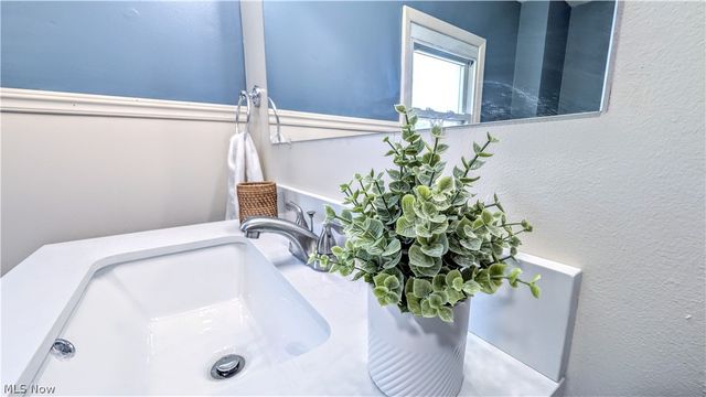 624 Buffalo Street, Conneaut, OH 44030