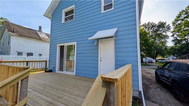 624 Buffalo Street, Conneaut, OH 44030