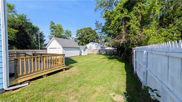 624 Buffalo Street, Conneaut, OH 44030