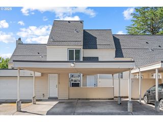251 Ne VILLAGE SQUIRE Ave 2, Gresham, OR 97030