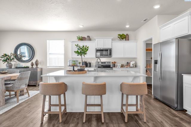 6110 Road 115, Pasco, WA 99301