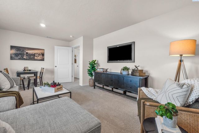 6110 Road 115, Pasco, WA 99301