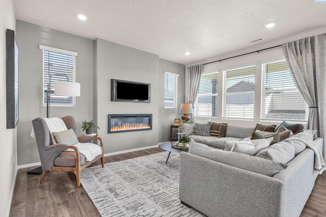 6110 Road 115, Pasco, WA 99301