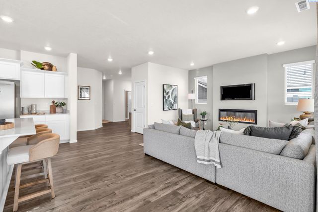 6110 Road 115, Pasco, WA 99301