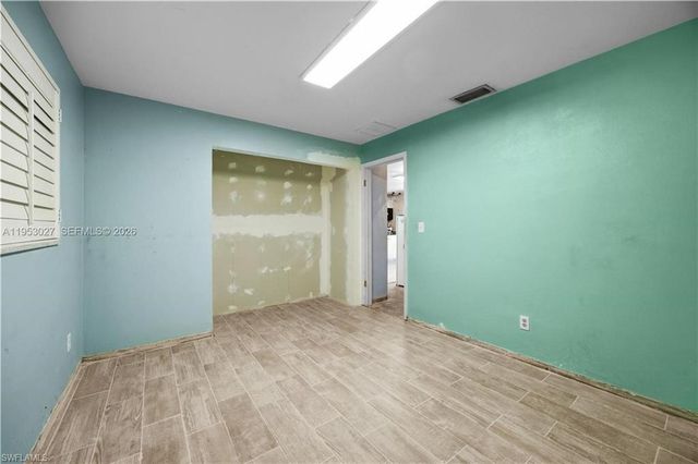 1526 NE 4th TER, Cape Coral, FL 33909