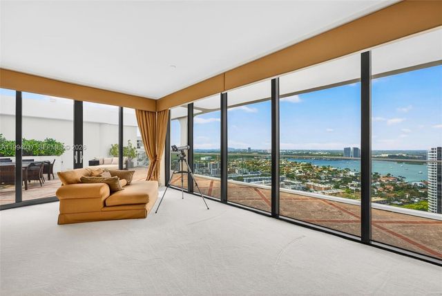 2800 Island Blvd PH02, Aventura, FL 33160