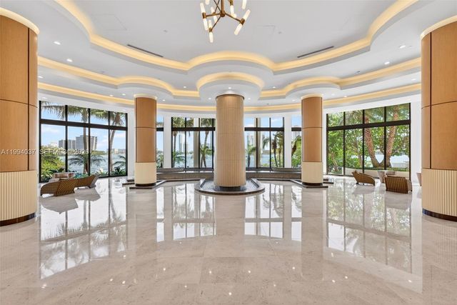 2800 Island Blvd PH02, Aventura, FL 33160