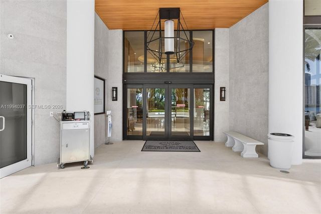 2800 Island Blvd PH02, Aventura, FL 33160