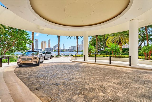 2800 Island Blvd PH02, Aventura, FL 33160