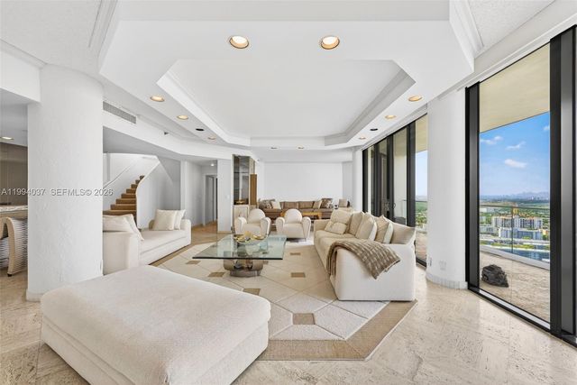 2800 Island Blvd PH02, Aventura, FL 33160