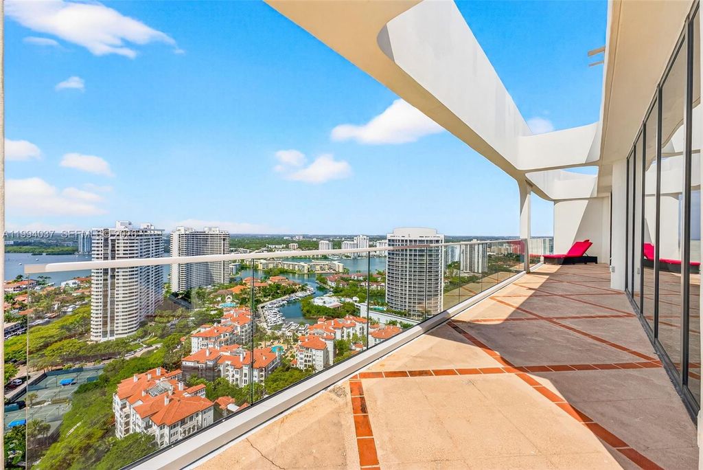 2800 Island Blvd PH02, Aventura, FL 33160