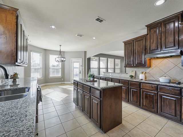 1815 Enchanted Cove, Wylie, TX 75098