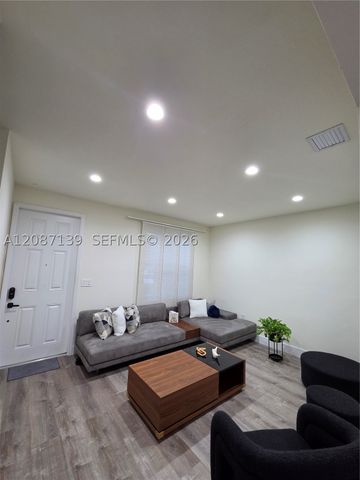 11079 W 32nd Ln, Hialeah, FL 33018