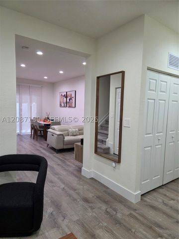 11079 W 32nd Ln, Hialeah, FL 33018
