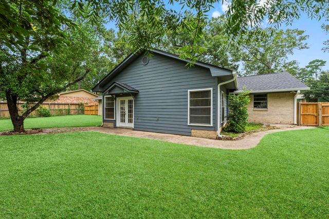 209 Summit Drive, Conroe, TX 77303