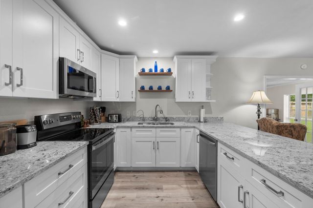 209 Summit Drive, Conroe, TX 77303