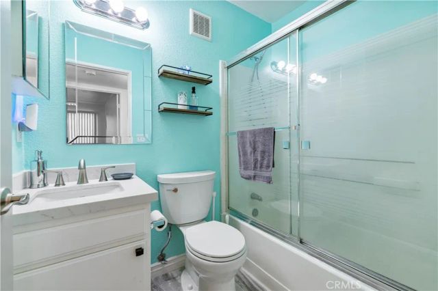 24474 Valle Del Oro 201, Newhall, CA 91321