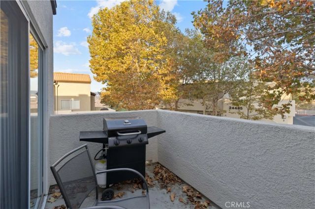 24474 Valle Del Oro 201, Newhall, CA 91321