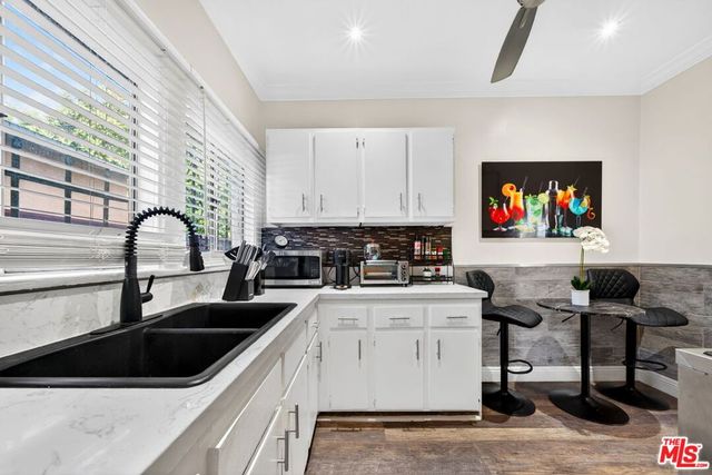 5919 Lexington Avenue, Los Angeles, CA 90038