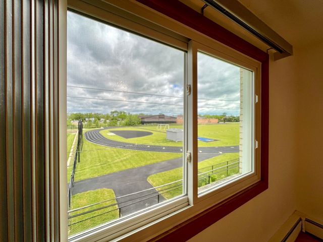 8887 N Grace Avenue 2, Niles, IL 60714