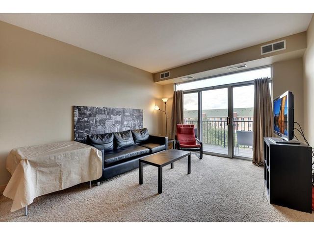 2600 University Avenue SE 418, Minneapolis, MN 55414