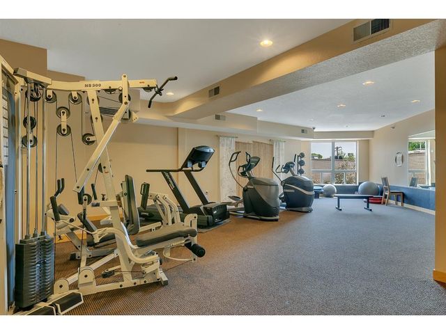 2600 University Avenue SE 418, Minneapolis, MN 55414