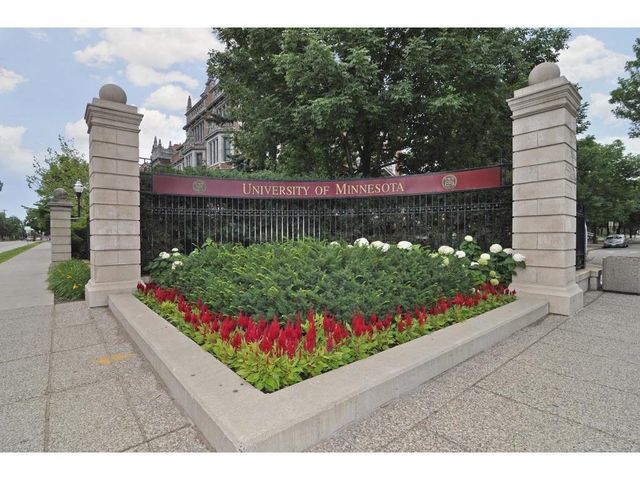 2600 University Avenue SE 418, Minneapolis, MN 55414