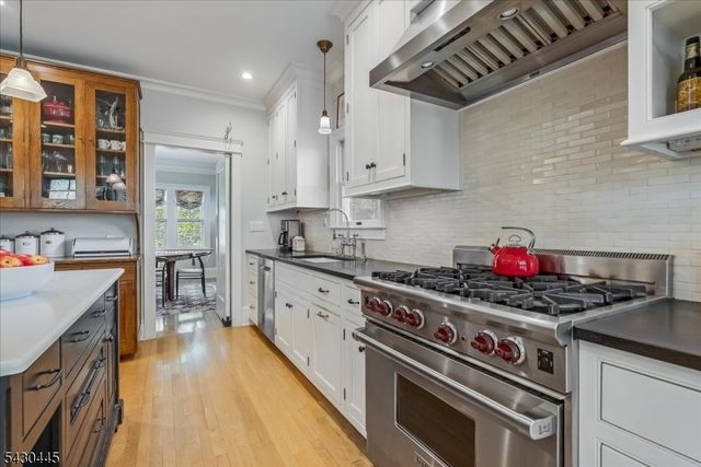 221 Christopher St, Montclair Twp., NJ 07042