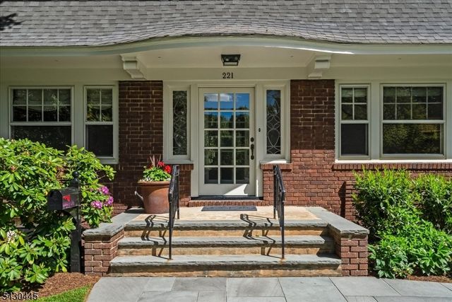 221 Christopher St, Montclair Twp., NJ 07042