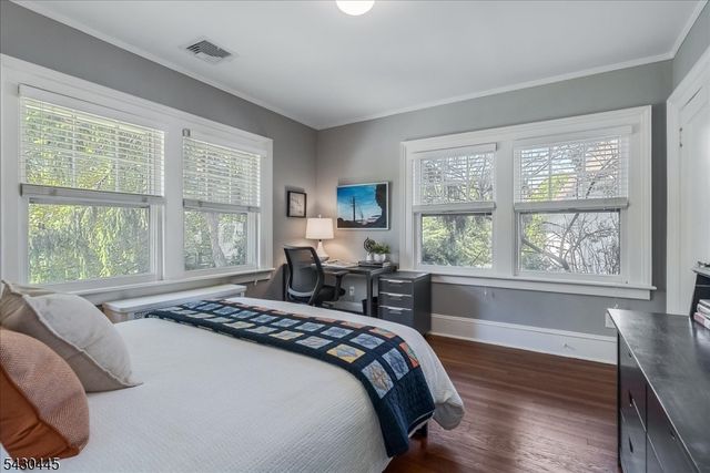 221 Christopher St, Montclair Twp., NJ 07042
