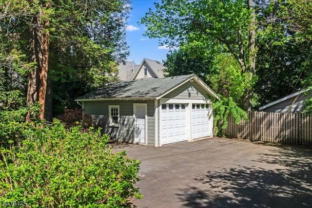 221 Christopher St, Montclair Twp., NJ 07042