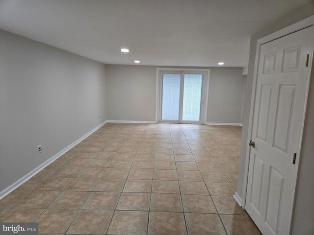 839 W BELLS MILL RD, Philadelphia, PA 19128