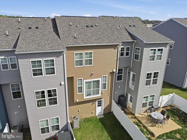240 HUSKY TRL, Martinsburg, WV 25403